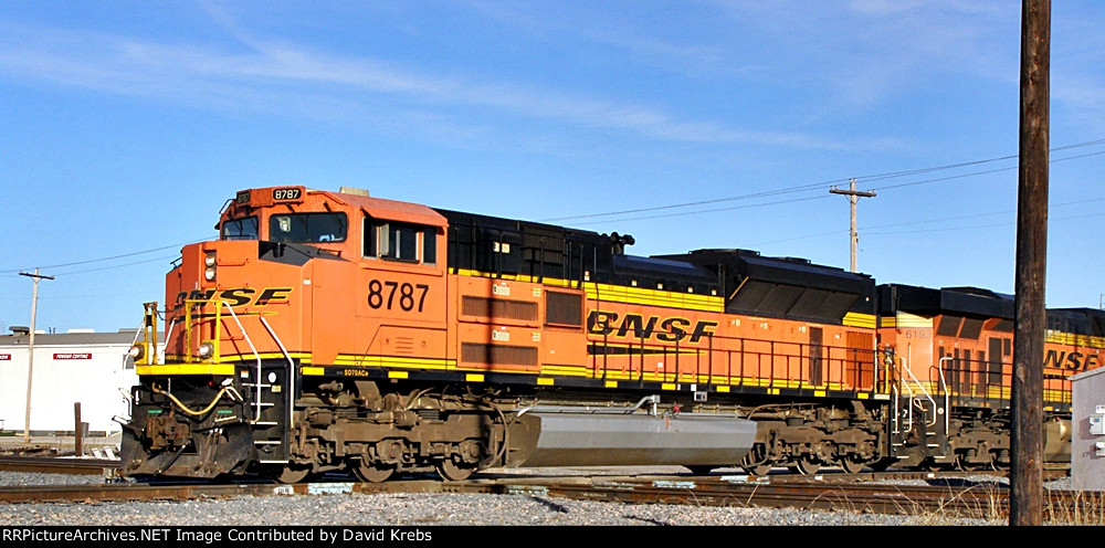 BNSF 8787